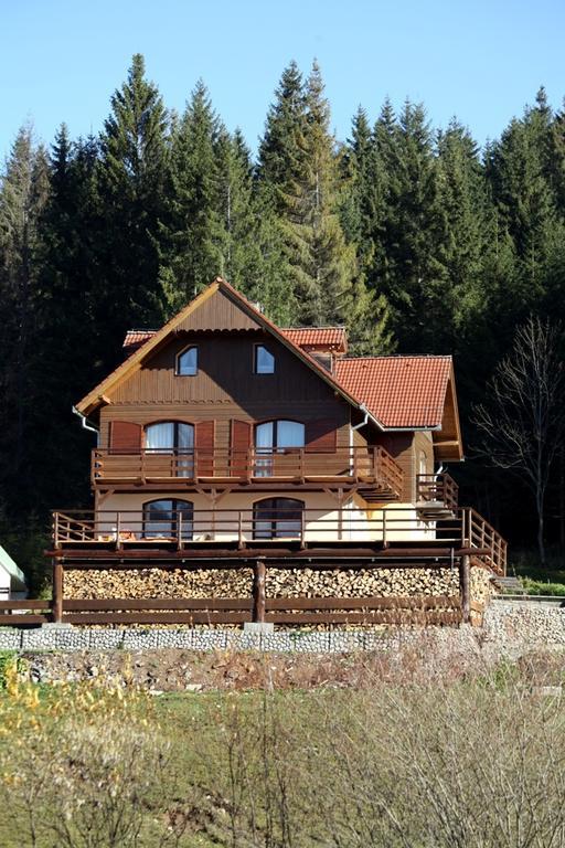 Hotel Penzión Ľadová Stratená Exterior foto